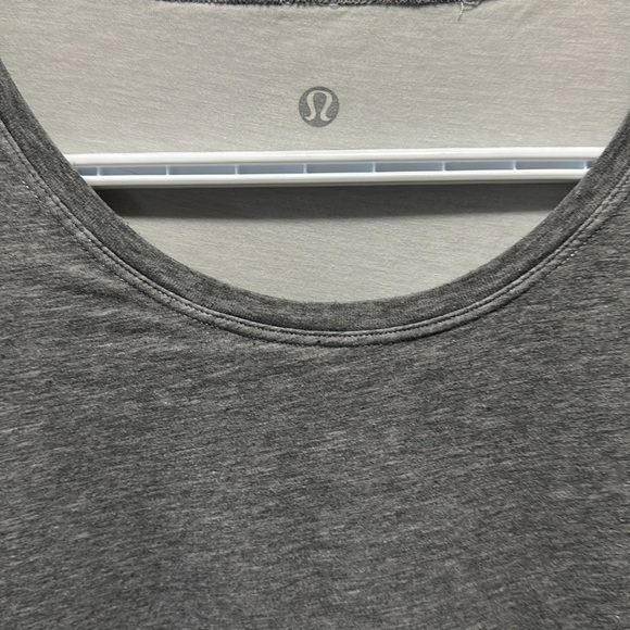 Lululemon Every Yogi Long Sleeve  Reversible Size 8 - Picture 2 of 5